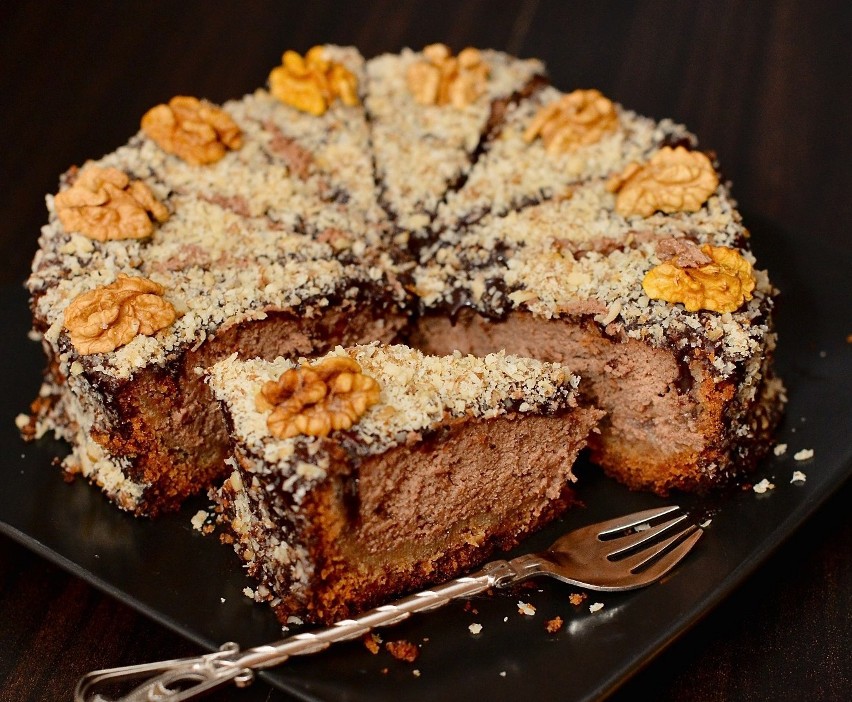Efektowne ciasto na święta - pyszny czekoladowy sernik na...