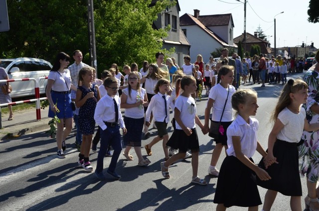 Samorządy coraz więcej dopłacają do oświaty, ponieważ subwencja nie pokrywa wszystkich kosztów funkcjonowania szkół. Gminy dokładają nawet do nauczycielskich wynagrodzeń