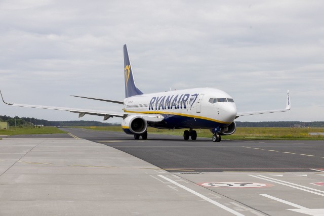 Irlandzkie linie lotnicze Ryanair mocno sprzeciwiają się praktykom biur podróży, które nie zamierzają zwracać pieniędzy za wykupione wcześniej bilety.