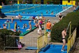 Tak wyglądał stary basen Astoria w Bydgoszczy. Bydgoszczanie szukali tu ochłody w upalne dni [zdjęcia]