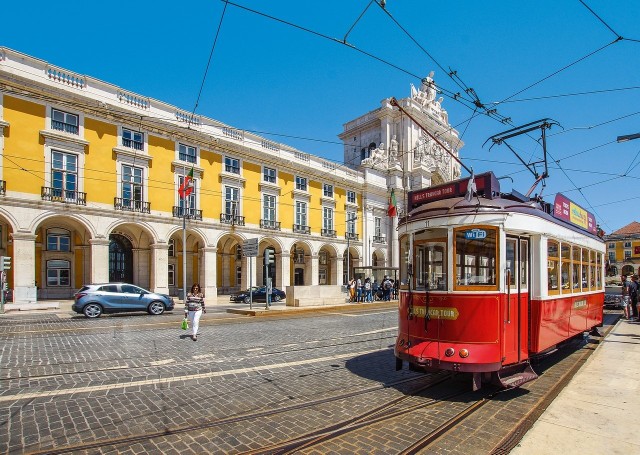 Zderzenie tramwajów w Lizbonie. Wiele osób zostało rannych