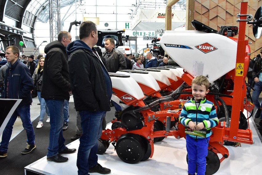 Agrotech 2019 w Kielcach. Cudne i mega nowoczesne ciągniki zachwycają 