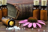 Co to jest homeopatia i czy jest skuteczna? Co zawierają leki homeopatyczne i czy są bezpieczne w stosowaniu?