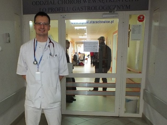 Piłkarz Staru Starachowice jest cenionym lekarzem. Pracuje na oddziale wewnętrznym w Szpitalu Powiatowym w Starachowicach.