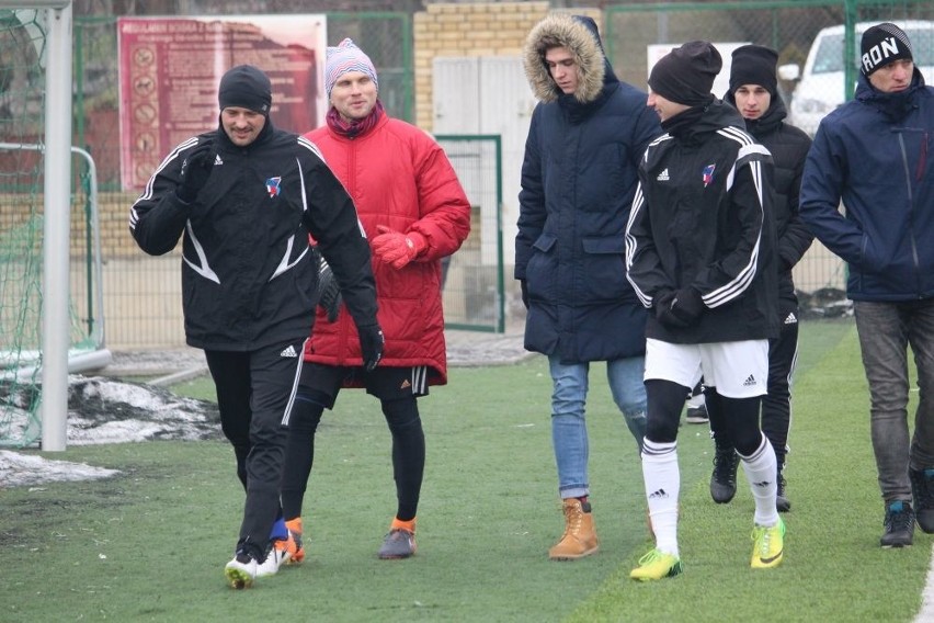 (WIDEO, ZDJĘCIA) Broń Radom - Chełmianka 0:2. Testowany bramkarz z drugiej ligi. Przemysław Śliwiński już oficjalnie!