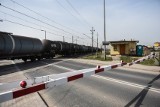 Śmiertelny wypadek na torach kolejowych na Dolnym Śląsku. Motocyklista wjechał w jadący pociąg