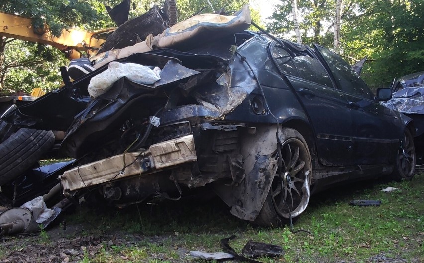 Śmiertelny wypadek z udziałem samochodu bmw.