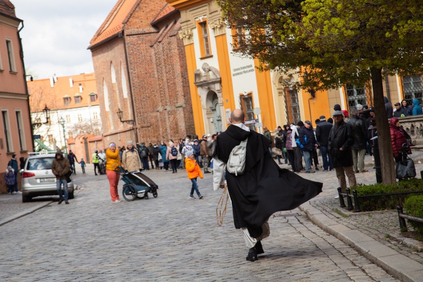 Caritas rozdało 1000 paczek dla potrzebujących