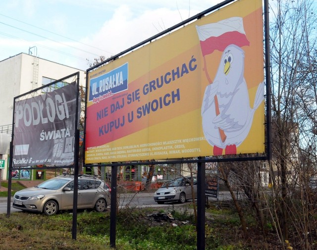 "Nie daj się gruchać, kupuj u swoich" - to hasło wygrało Chamleta 2013. A konkurencja była mocna, bo slogan na innym billboardzie mówił: "Warmia i Mazury - tu warto zaorać".