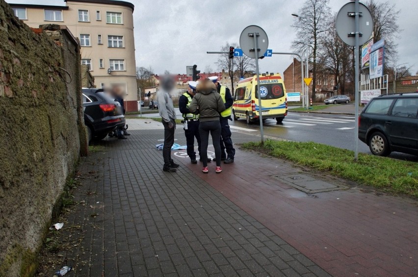 Potrącenie rowerzysty na ulicy Paderewskiego w Słupsku