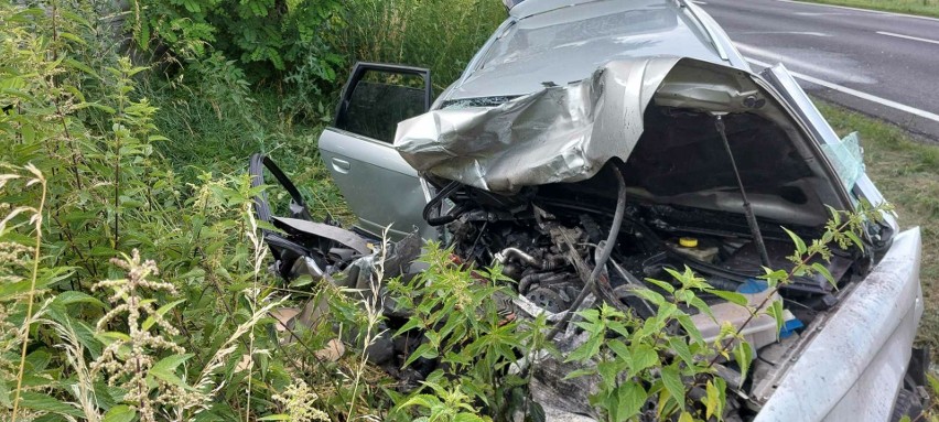 Wypadek na drodze Bydgoszcz - Inowrocław. Czołowe zderzenie aut osobowych. Zginęła kobieta