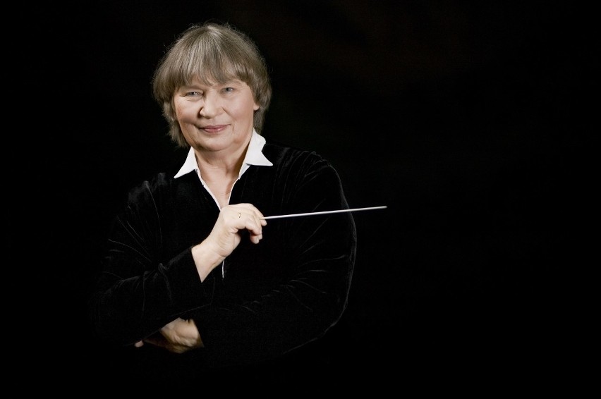 Agnieszka Duczmal ze swoją orkiestrą...
