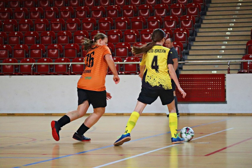 Turniej Futsalu Kobiet o Puchar Prezydenta Ostrowca Świętokrzyskiego z udziałem KSZO Ostrowiec, Naprzodu Jędrzejów, Hetmanek Włoszczowa