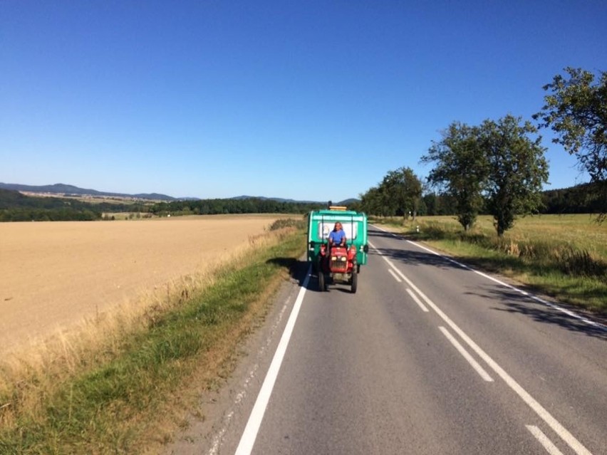 Jaworzno: Traktorkami do Lisieux we Francji. Relacja z drogi