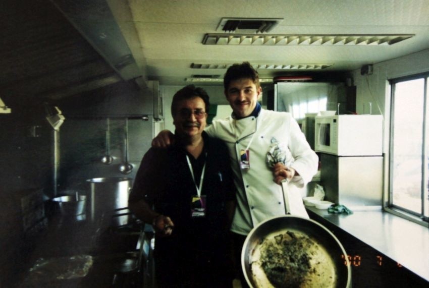 Pan Tolek, kelner z Grand Hotelu jest  jedną z ikon łódzkiej branży gastronomicznej [ZDJĘCIA]