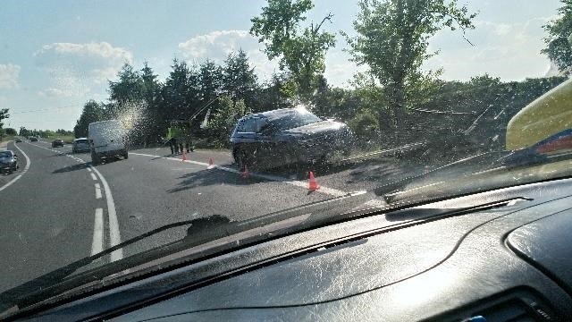 Do zderzenia dwóch samochodów osobowych doszło po południu...