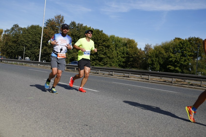 Uczestnicy Maratonu Warszawskiego 2018. Więcej zdjęć...