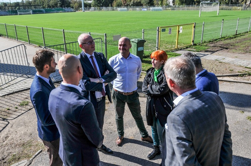 Wojewoda wielkopolski Łukasz Mikołajczyk i zastępca...