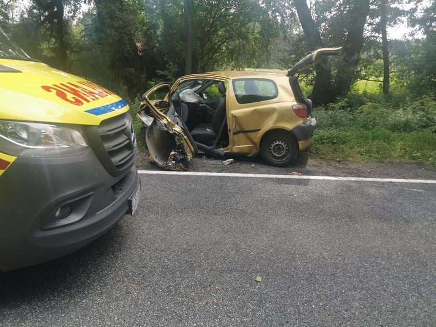 Zderzenie samochodów na DK10 w Makowiskach. Dwie osoby trafiły do szpitala [zdjęcia]