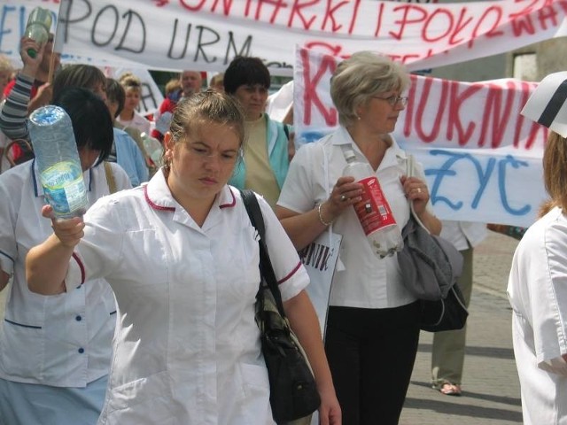 Problemy z pensjami zaczęły się, gdy istniał szpital. Już wtedy pielęgniarki zorganizowały protest i wyszły na ulice. 