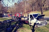 Pożar samochodu dostawczego w Gorzowie. Na miejsce zdarzenia zadysponowano dwa wozy straży pożarnej