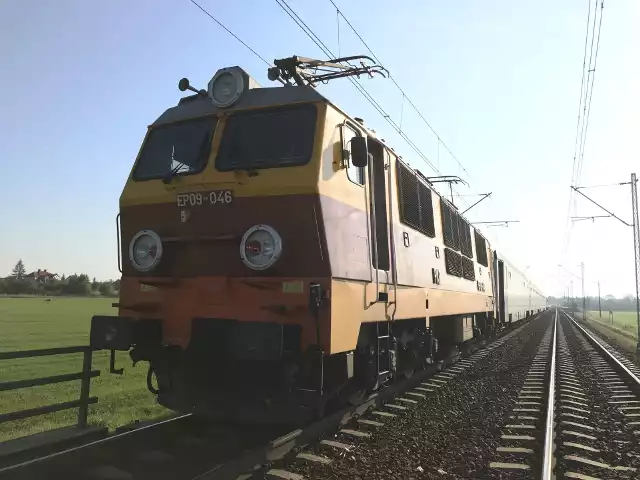 Pociąg relacji Przemyśl-Wrocław potrącił mężczyznę.