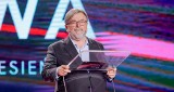 Edward Miszczak odchodzi z TVN. Tak zmienił się na przestrzeni lat. Przypominamy archiwalne zdjęcia dyrektora programowego