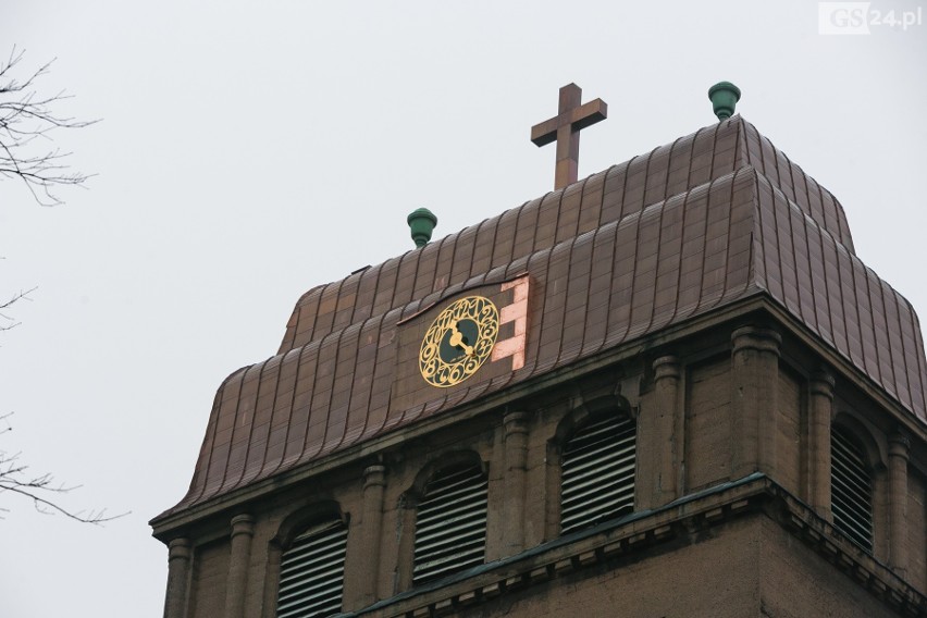 Jest zegar na wieży sanktuarium Najświętszego Serca Pana Jezusa w Szczecinie. Po prawie stu latach [ZDJĘCIA]