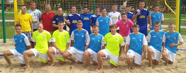 Mistrzowska drużyna Milenium Gliwice (w niebiesko-białych koszulkach) rozegrała w Busku mecz pokazowy z Futsalem Eko Nowiny.