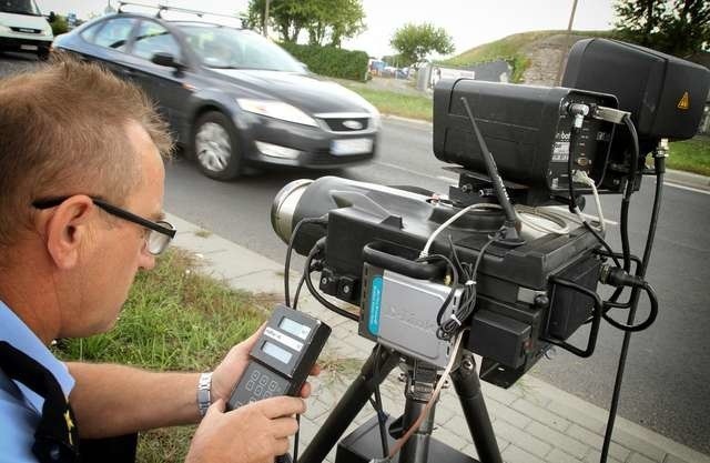 Fotoradar dla toruńskiej Straży Miejskiej kupiono w 2008 roku. Po zniszczeniu i naprawie wrócił do pracy w sierpniu tego roku