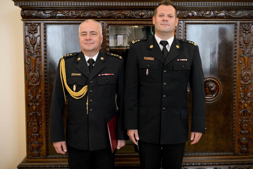 Starszy brygadier Marek Krassowski i generał brygadier...