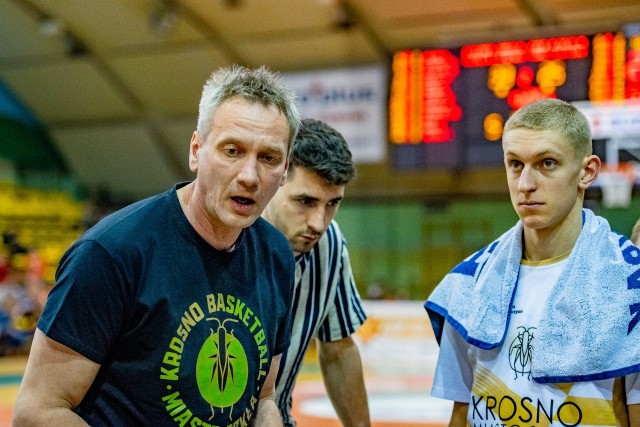 Roman Prawica będzie kontynuował swoją pracę z krośnieńską drużyną