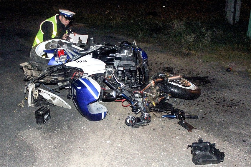 Śmiertelny wypadek motocyklisty w Górce Pabianickiej. Uderzył w znak [ZDJĘCIA, FILM]