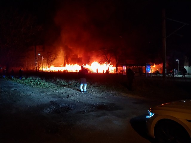 Pożar hali magazynowej w Kętach