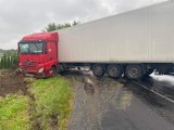 Zderzenie ciężarówki z osobowym oplem w Grzybnie w gminie Bobrowo w powiecie brodnickim