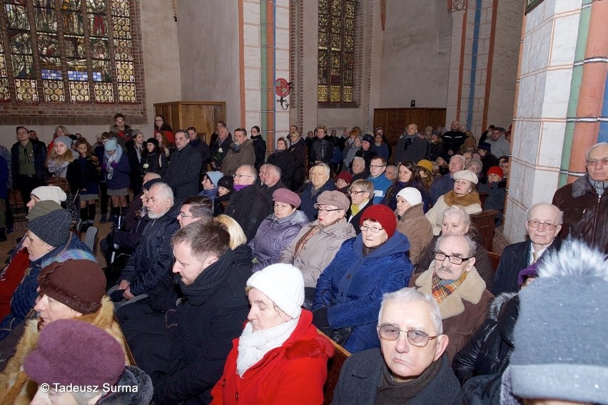 Stargard bez prezydenta. Ostatnie pożegnanie: msza w kolegiacie, kondukt żałobny, pogrzeb [zdjęcia]