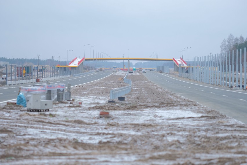 Budowa S17. Dojedziemy ekspresówką do Garwolina w połowie 2019 r. (ZDJĘCIA i WIDEO Z DRONA)