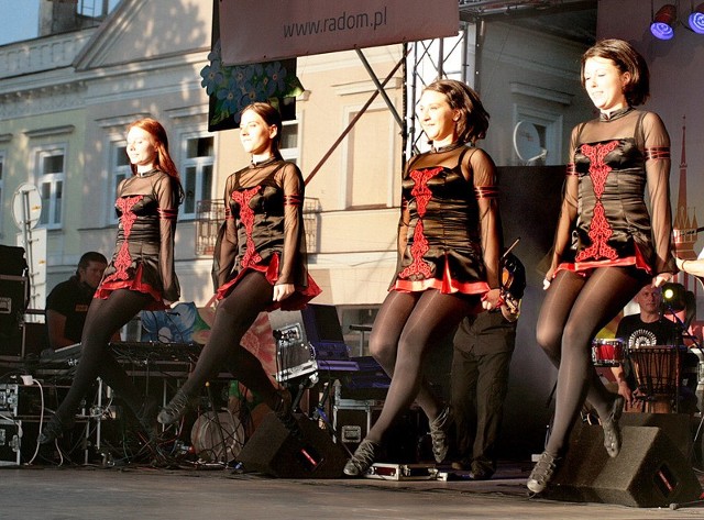 Niezwykłą energię zaprezentowali tancerze grupy Glendalough.