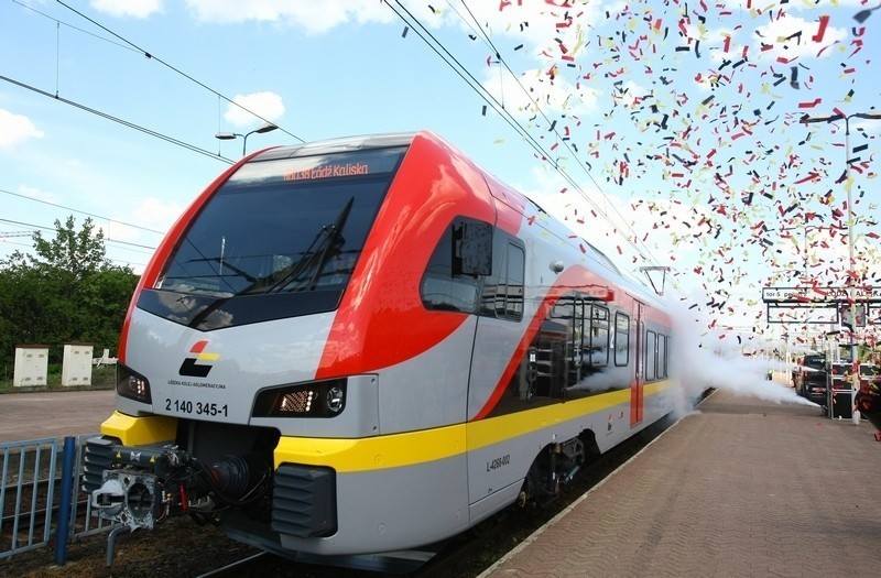 Prezentacja pociągów Łódzkiej Kolei Aglomeracyjnej. Flirty obsypane konfetti [ZDJĘCIA, FILM]
