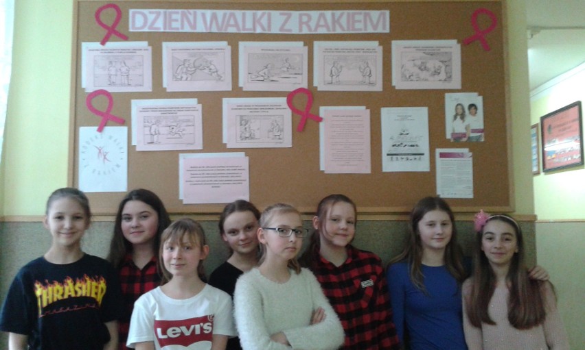 Uczennice klasy VI C Szkoły Podstawowej nr 3 w Darłowie...