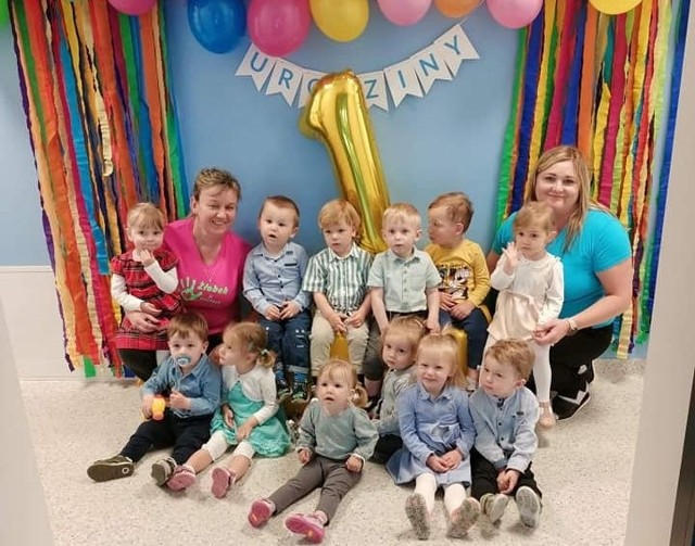 Żłobek samorządowy w Piaskach obchodził swoje pierwsze urodziny. Placówka cieszy się dużym zainteresowaniem wśród rodziców maluchów.