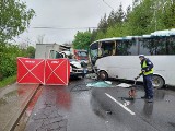 Śmiertelny wypadek pod Wieliczką w Marszowicach. Autokar zderzył się czołowo z autem dostawczym na DW 967 