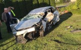 Samochód dachował na posesji w Baranowie Sandomierskim. Jedna osoba nie żyje! [ZDJĘCIA]