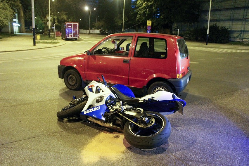 Wypadek motocyklisty na Sienkiewicza w Łodzi