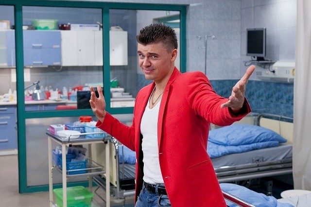 Tomasz Niecik na planie serialu "Szpital"MICHAL LICHTANSKI/EAST NEWS/x-news