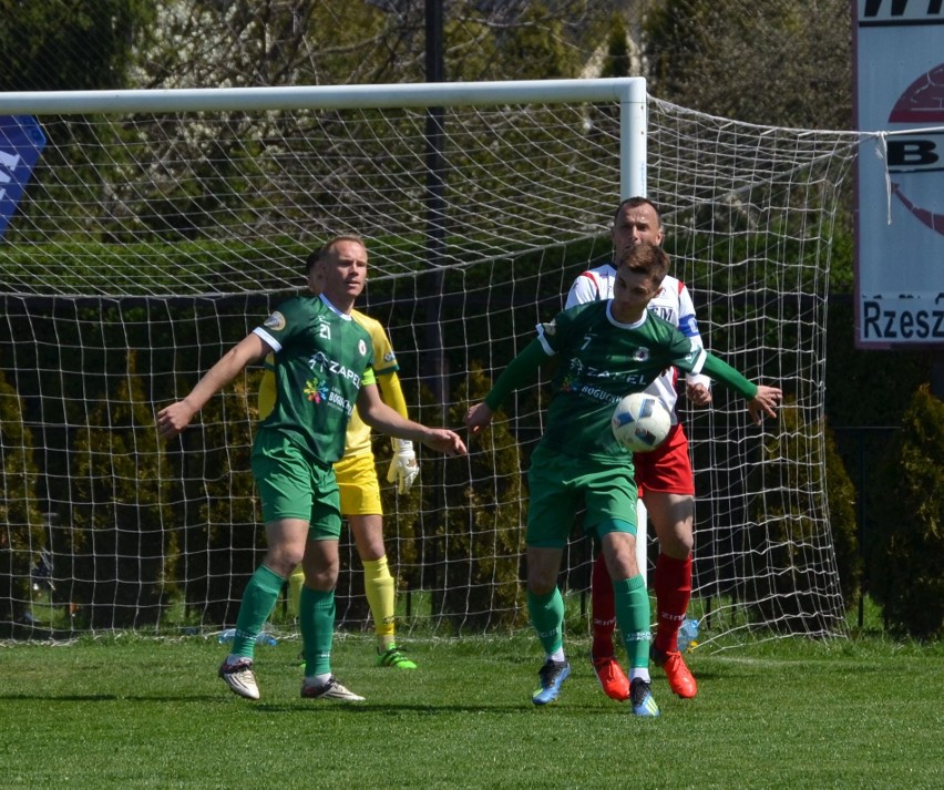 Korona Rzeszów pokonała u siebie Izolator Boguchwała 1:0