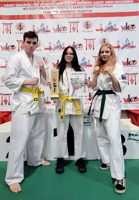 Trójka sosnowieckich karateków z MP wróciła z jednym medalem   Zobacz kolejne zdjęcia. Przesuwaj zdjęcia w prawo - naciśnij strzałkę lub przycisk NASTĘPNE