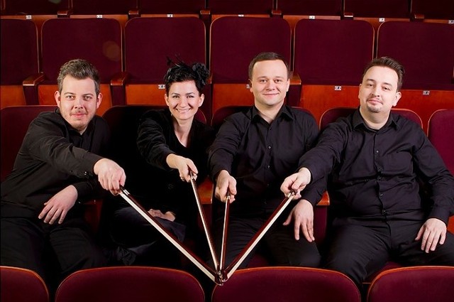 Muzycy grający w Kwartecie są absolwentami najlepszych polskich Akademii Muzycznych.