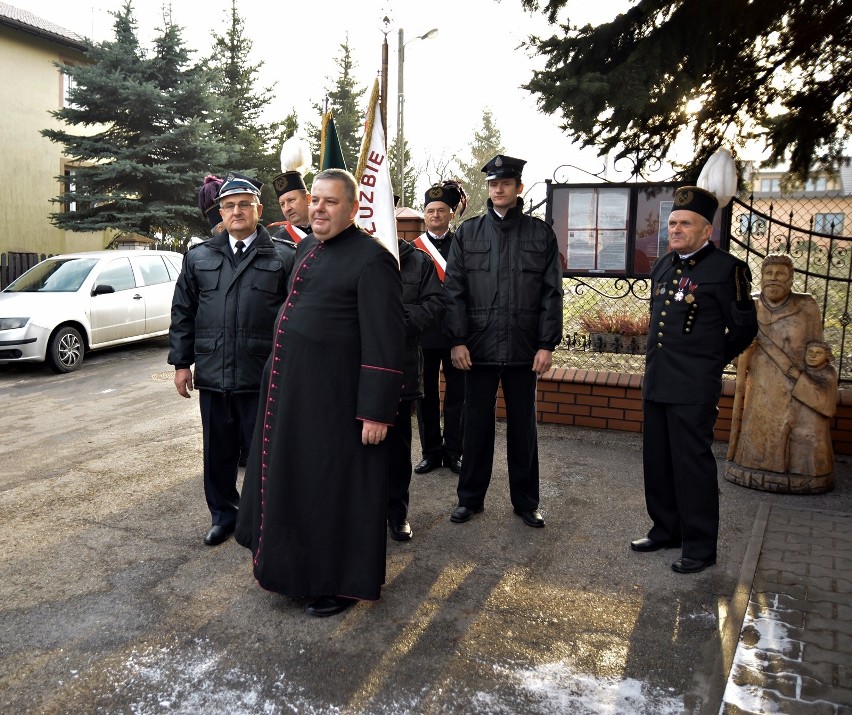 Ksiądz kościoła polskokatolickiego Bartosz Norman w...