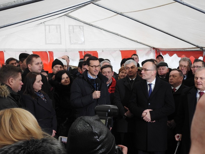 Premier Mateusz Morawiecki z wizytą w Podlaskiem. Odwiedził...